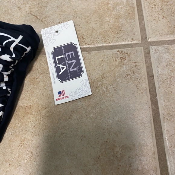 New NWT ENLA EN LA Black White Bandeau Halter Geometric One Piece Swimsuit 8 - Picture 4 of 8